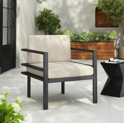 Arin Outdoor Lounge Chair