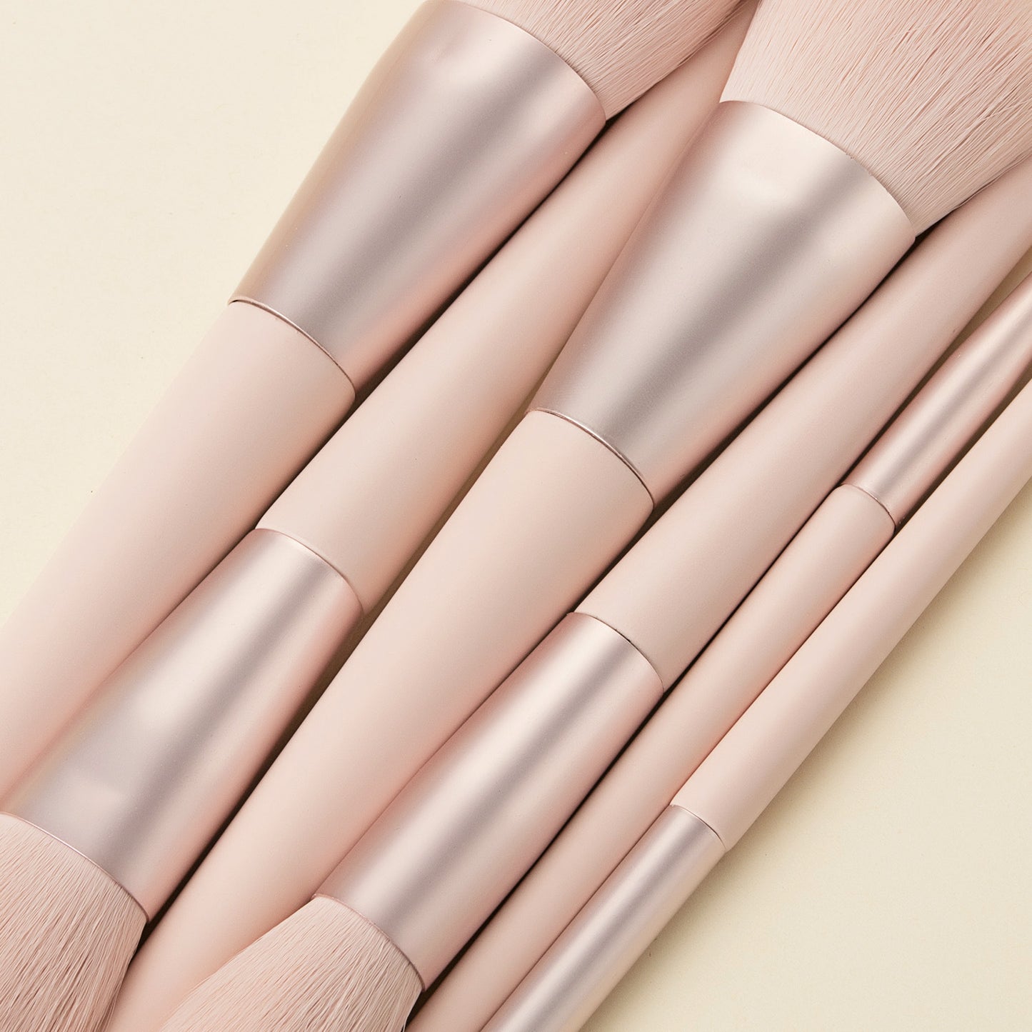 Premium Synthetic Wooden Make-Up Brushes with ribbon case