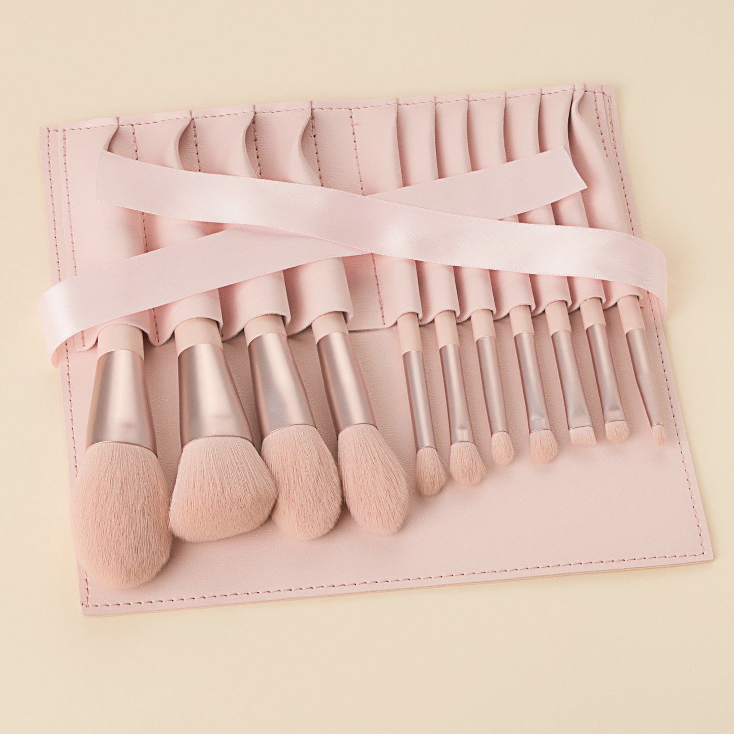 Premium Synthetic Wooden Make-Up Brushes with ribbon case