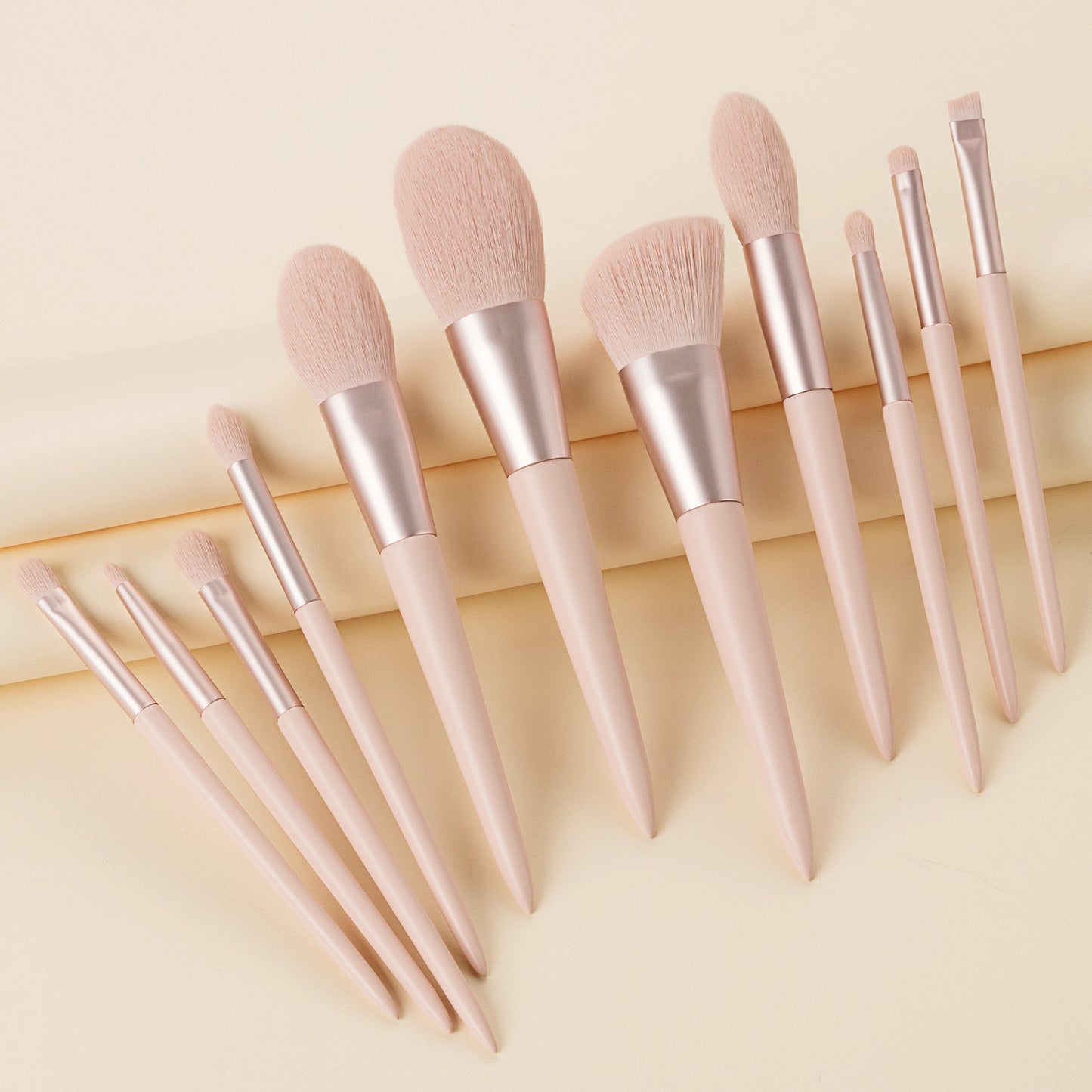 Premium Synthetic Wooden Make-Up Brushes with ribbon case