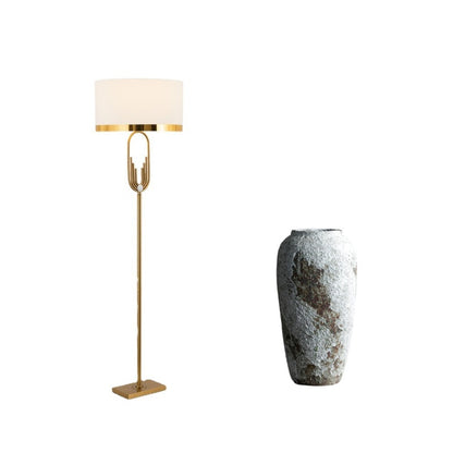 Luma Modern Vertical Floor Lamp – Adjustable Height with Remote